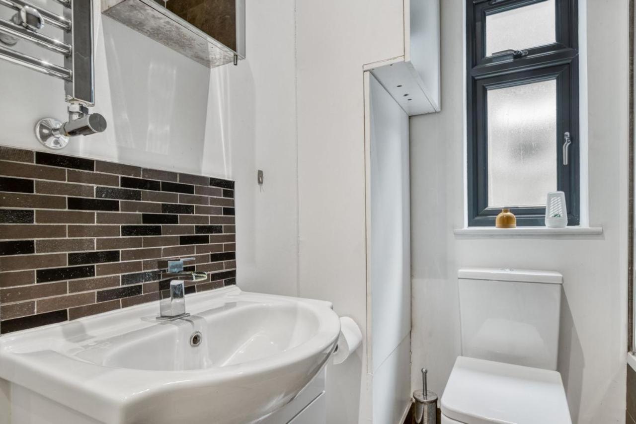 Luxurious Hidden Gem In Wandsworth Lägenhet London Exteriör bild