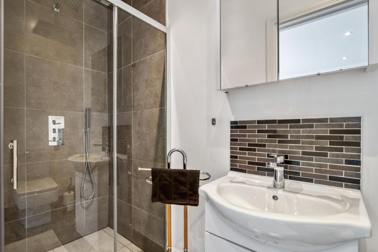 Luxurious Hidden Gem In Wandsworth Lägenhet London Exteriör bild
